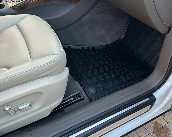 Белый Ауди Ку 5, объемом двигателя 1.98 л и пробегом 45 тыс. км за 20500 $, фото 13 на Automoto.ua