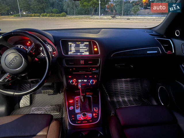 Белый Ауди Ку 5, объемом двигателя 1.98 л и пробегом 132 тыс. км за 20000 $, фото 10 на Automoto.ua