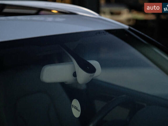 Білий Ауді Ку 5, об'ємом двигуна 1.98 л та пробігом 124 тис. км за 18900 $, фото 8 на Automoto.ua