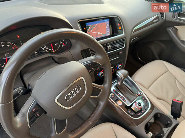 Білий Ауді Ку 5, об'ємом двигуна 2 л та пробігом 173 тис. км за 15700 $, фото 42 на Automoto.ua