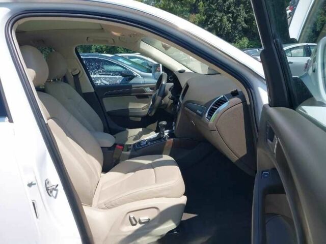 Белый Ауди Ку 5, объемом двигателя 0 л и пробегом 38 тыс. км за 14900 $, фото 3 на Automoto.ua