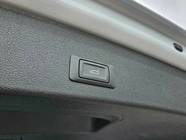 Білий Ауді Ку 5, об'ємом двигуна 3 л та пробігом 122 тис. км за 19000 $, фото 13 на Automoto.ua
