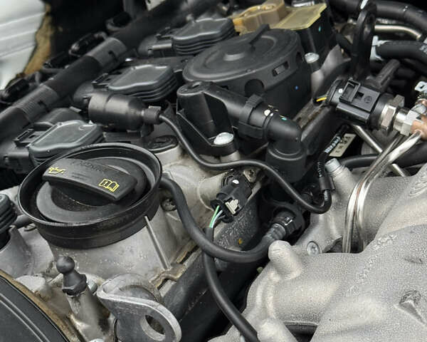 Белый Ауди Ку 5, объемом двигателя 1.98 л и пробегом 79 тыс. км за 16500 $, фото 51 на Automoto.ua