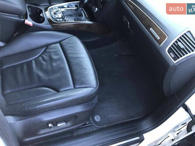 Белый Ауди Ку 5, объемом двигателя 1.98 л и пробегом 165 тыс. км за 12500 $, фото 14 на Automoto.ua