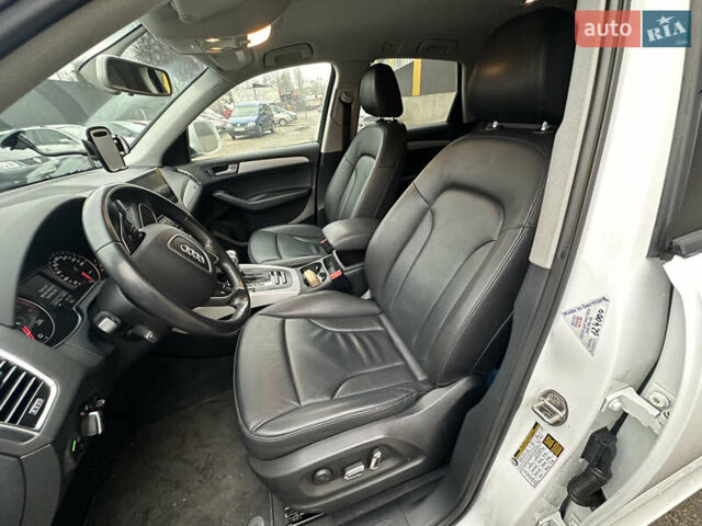 Белый Ауди Ку 5, объемом двигателя 2 л и пробегом 130 тыс. км за 17500 $, фото 32 на Automoto.ua