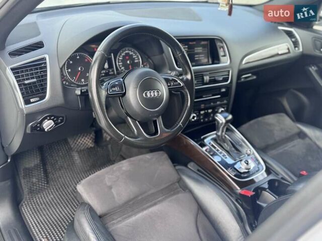 Білий Ауді Ку 5, об'ємом двигуна 1.97 л та пробігом 181 тис. км за 25500 $, фото 18 на Automoto.ua