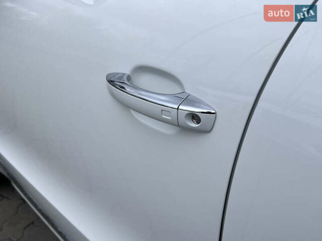 Белый Ауди Ку 5, объемом двигателя 1.98 л и пробегом 144 тыс. км за 15490 $, фото 11 на Automoto.ua