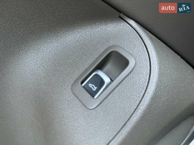 Білий Ауді Ку 5, об'ємом двигуна 1.98 л та пробігом 130 тис. км за 16950 $, фото 59 на Automoto.ua