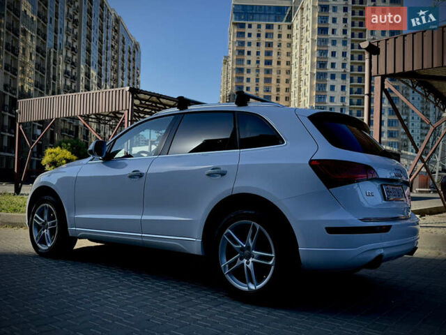 Белый Ауди Ку 5, объемом двигателя 1.98 л и пробегом 108 тыс. км за 19500 $, фото 6 на Automoto.ua