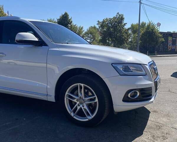 Білий Ауді Ку 5, об'ємом двигуна 1.98 л та пробігом 98 тис. км за 22700 $, фото 4 на Automoto.ua