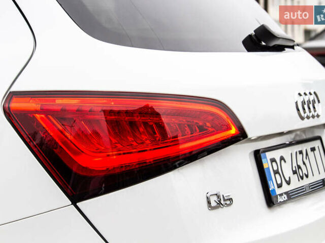 Белый Ауди Ку 5, объемом двигателя 1.98 л и пробегом 99 тыс. км за 15800 $, фото 28 на Automoto.ua