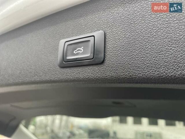 Белый Ауди Ку 5, объемом двигателя 1.98 л и пробегом 127 тыс. км за 15900 $, фото 19 на Automoto.ua