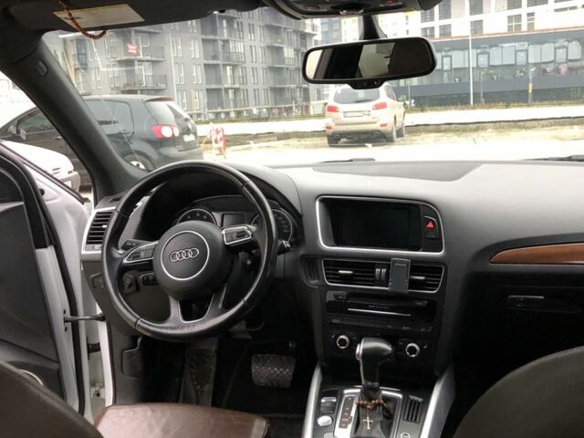 Білий Ауді Ку 5, об'ємом двигуна 2 л та пробігом 176 тис. км за 19350 $, фото 16 на Automoto.ua