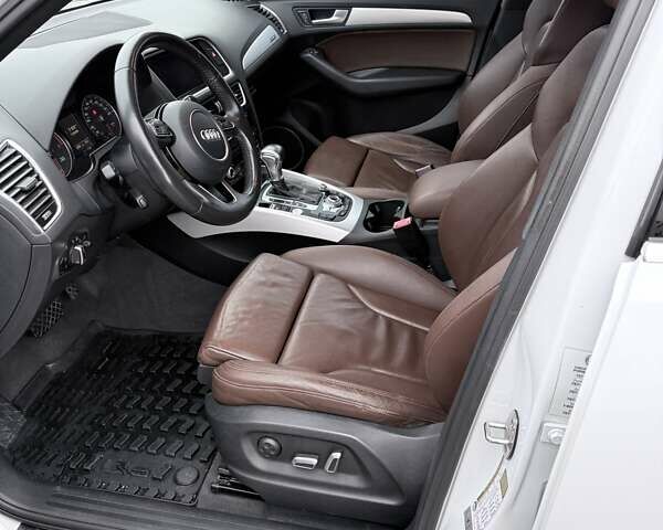 Белый Ауди Ку 5, объемом двигателя 1.98 л и пробегом 171 тыс. км за 17900 $, фото 20 на Automoto.ua