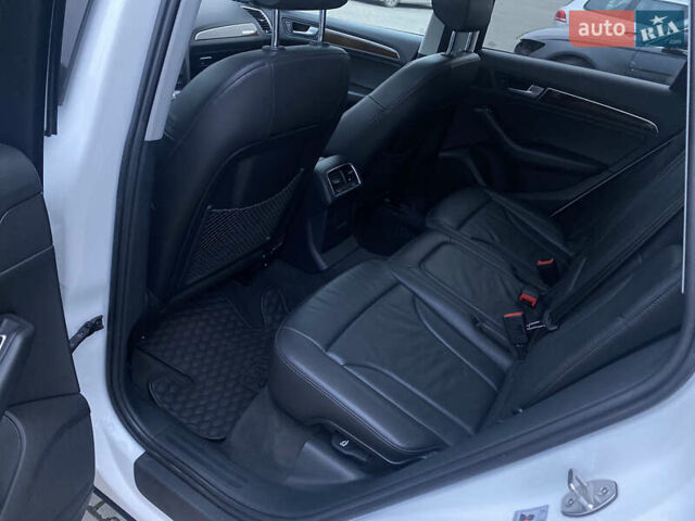 Белый Ауди Ку 5, объемом двигателя 2 л и пробегом 97 тыс. км за 18900 $, фото 30 на Automoto.ua