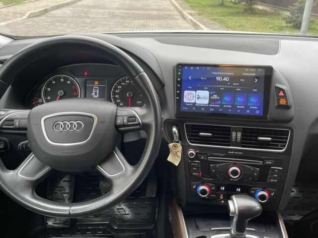 Белый Ауди Ку 5, объемом двигателя 2 л и пробегом 105 тыс. км за 16600 $, фото 4 на Automoto.ua