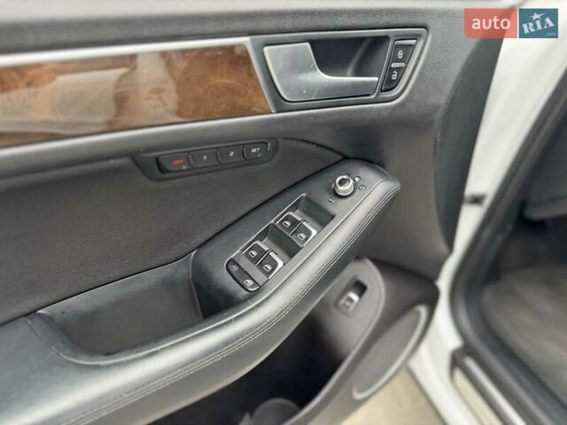 Белый Ауди Ку 5, объемом двигателя 3 л и пробегом 179 тыс. км за 17900 $, фото 31 на Automoto.ua