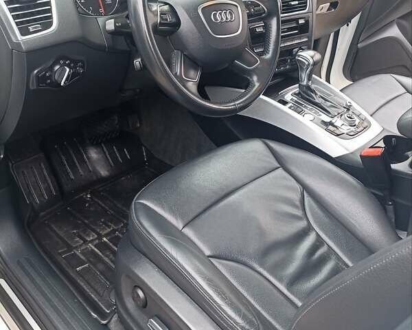 Белый Ауди Ку 5, объемом двигателя 2 л и пробегом 150 тыс. км за 17425 $, фото 12 на Automoto.ua