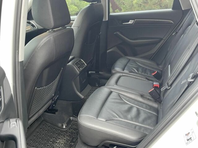 Белый Ауди Ку 5, объемом двигателя 2 л и пробегом 105 тыс. км за 16600 $, фото 6 на Automoto.ua