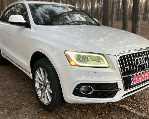 Белый Ауди Ку 5, объемом двигателя 2 л и пробегом 174 тыс. км за 16599 $, фото 6 на Automoto.ua