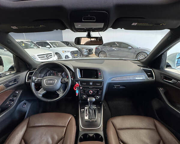 Белый Ауди Ку 5, объемом двигателя 2 л и пробегом 174 тыс. км за 16800 $, фото 16 на Automoto.ua