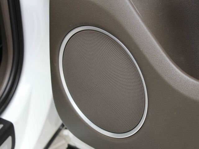 Білий Ауді Ку 5, об'ємом двигуна 2 л та пробігом 150 тис. км за 16900 $, фото 19 на Automoto.ua