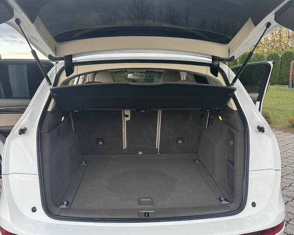 Ауди Ку 5 2016 в Золочев на Automoto.ua Белый Ауди Ку 5, объемом двигателя 1.98 л и пробегом 80 тыс. км за 17700 $, фото 3 на Automoto.ua