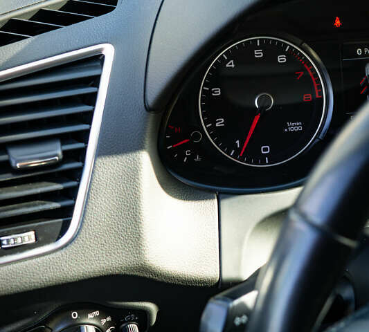 Белый Ауди Ку 5, объемом двигателя 1.98 л и пробегом 91 тыс. км за 22000 $, фото 8 на Automoto.ua