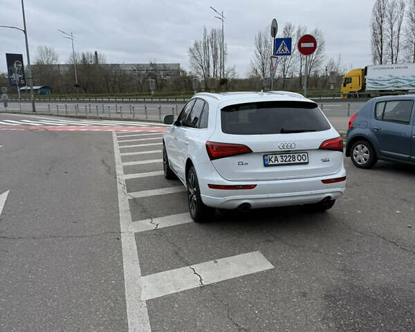 Белый Ауди Ку 5, объемом двигателя 1.98 л и пробегом 141 тыс. км за 17500 $, фото 30 на Automoto.ua