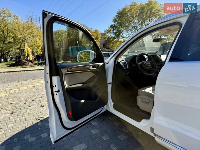 Білий Ауді Ку 5, об'ємом двигуна 1.98 л та пробігом 191 тис. км за 17800 $, фото 32 на Automoto.ua