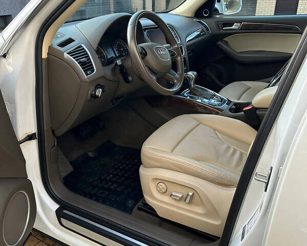 Белый Ауди Ку 5, объемом двигателя 1.98 л и пробегом 45 тыс. км за 20500 $, фото 11 на Automoto.ua