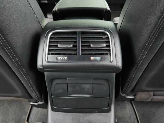 Білий Ауді Ку 5, об'ємом двигуна 3 л та пробігом 122 тис. км за 19000 $, фото 11 на Automoto.ua