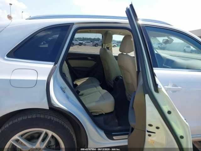 Білий Ауді Ку 5, об'ємом двигуна 2 л та пробігом 90 тис. км за 2200 $, фото 7 на Automoto.ua