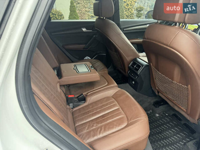 Білий Ауді Ку 5, об'ємом двигуна 2 л та пробігом 185 тис. км за 20990 $, фото 49 на Automoto.ua