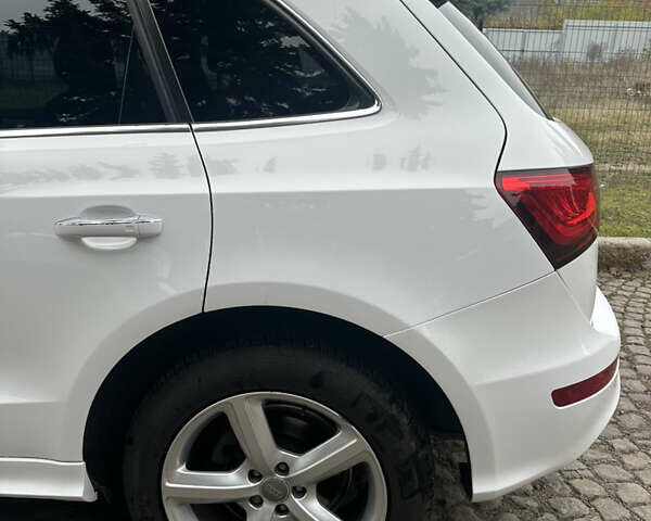 Белый Ауди Ку 5, объемом двигателя 1.98 л и пробегом 178 тыс. км за 17000 $, фото 6 на Automoto.ua