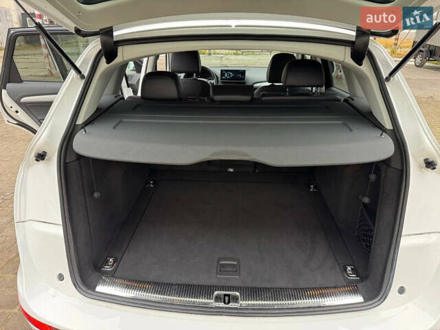 Белый Ауди Ку 5, объемом двигателя 2 л и пробегом 129 тыс. км за 17500 $, фото 14 на Automoto.ua