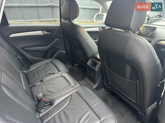 Белый Ауди Ку 5, объемом двигателя 2 л и пробегом 130 тыс. км за 17500 $, фото 54 на Automoto.ua