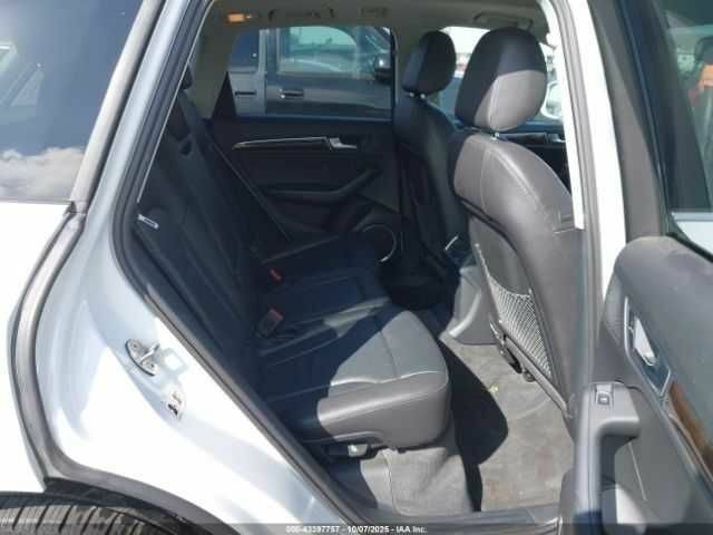 Белый Ауди Ку 5, объемом двигателя 2 л и пробегом 76 тыс. км за 4000 $, фото 7 на Automoto.ua