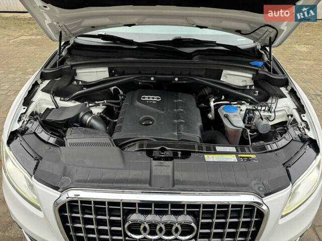 Белый Ауди Ку 5, объемом двигателя 2 л и пробегом 129 тыс. км за 15450 $, фото 64 на Automoto.ua