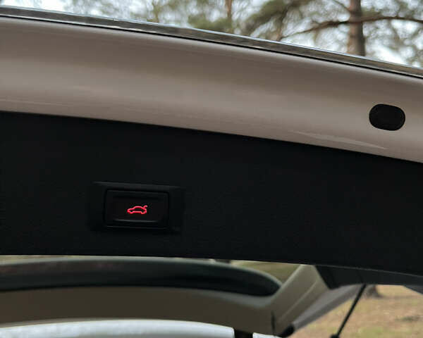 Белый Ауди Ку 5, объемом двигателя 2 л и пробегом 174 тыс. км за 16599 $, фото 15 на Automoto.ua