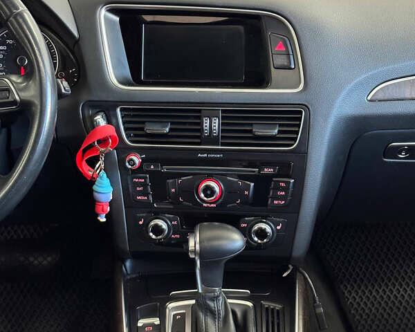 Белый Ауди Ку 5, объемом двигателя 2 л и пробегом 174 тыс. км за 16800 $, фото 15 на Automoto.ua