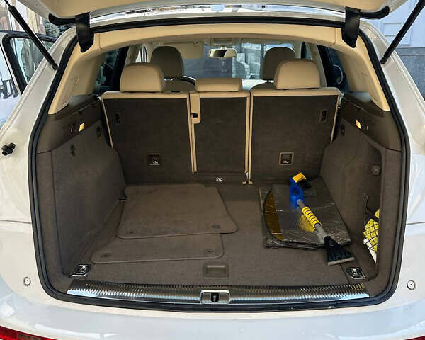 Белый Ауди Ку 5, объемом двигателя 1.98 л и пробегом 45 тыс. км за 20500 $, фото 7 на Automoto.ua