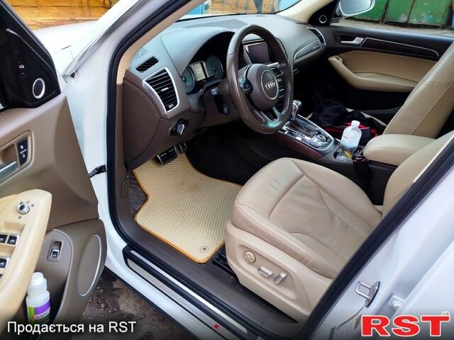 Білий Ауді Ку 5, об'ємом двигуна 3 л та пробігом 220 тис. км за 17999 $, фото 2 на Automoto.ua