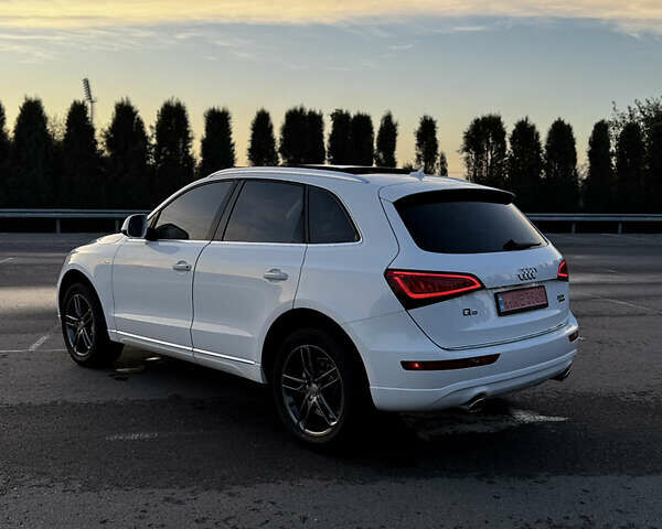 Білий Ауді Ку 5, об'ємом двигуна 2 л та пробігом 172 тис. км за 14700 $, фото 7 на Automoto.ua