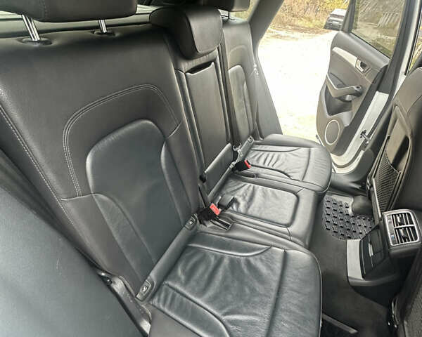 Белый Ауди Ку 5, объемом двигателя 1.98 л и пробегом 178 тыс. км за 17000 $, фото 29 на Automoto.ua