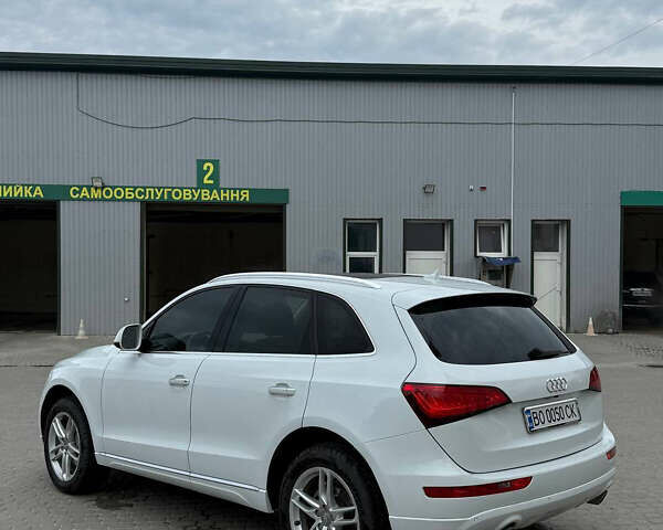 Белый Ауди Ку 5, объемом двигателя 1.98 л и пробегом 180 тыс. км за 18000 $, фото 5 на Automoto.ua