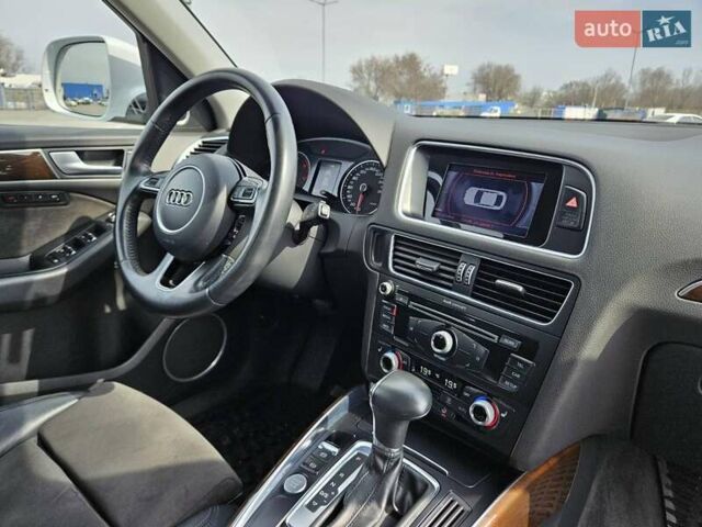 Білий Ауді Ку 5, об'ємом двигуна 1.98 л та пробігом 100 тис. км за 23400 $, фото 34 на Automoto.ua