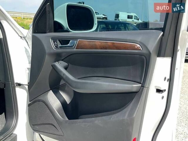 Белый Ауди Ку 5, объемом двигателя 2 л и пробегом 196 тыс. км за 14180 $, фото 14 на Automoto.ua