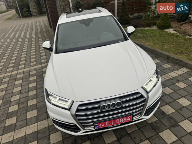 Білий Ауді Ку 5, об'ємом двигуна 2 л та пробігом 185 тис. км за 20990 $, фото 48 на Automoto.ua