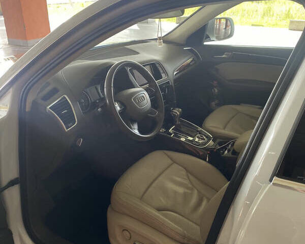 Білий Ауді Ку 5, об'ємом двигуна 1.98 л та пробігом 250 тис. км за 15200 $, фото 10 на Automoto.ua